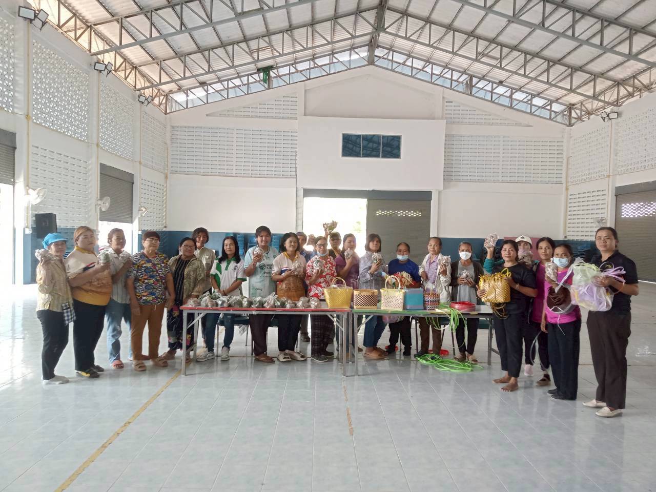 พช.ศิลาลาด ดำเนินการจัดโครงการสร้างสัมมาชีพชุมชนครัวเรือนที่ได้รับผลกระทบด้านอาชีพและรายได้ที่มีศักยภาพและสามารถพัฒนาได้