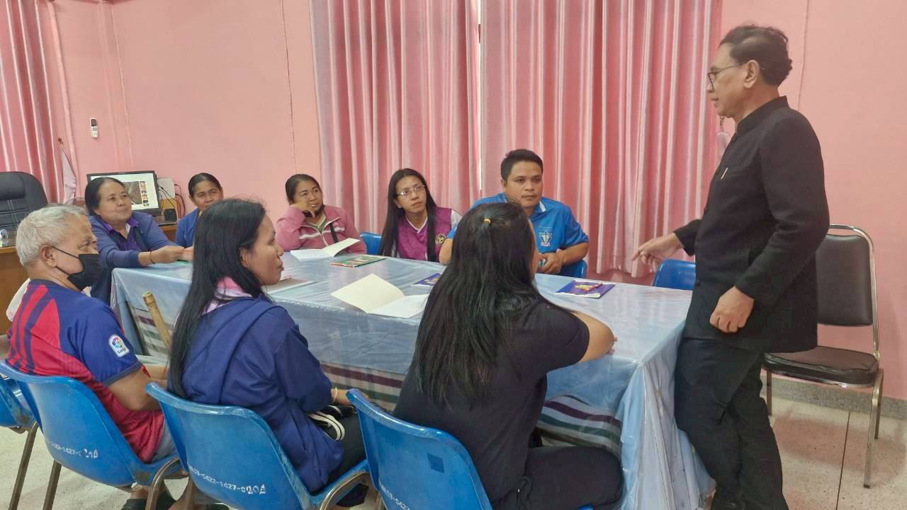 พช.ศิลาลาด ดำเนินการจัดโครงการส่งเสริมการจัดตั้งและพัฒนาอาชีพ